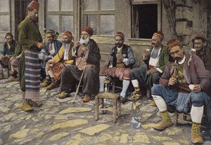 ドアダンカフェでトルコの喫煙者 作： European Photographer